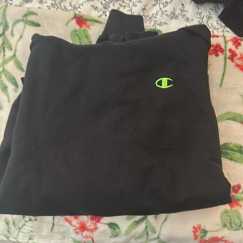Men’s champion hoodie